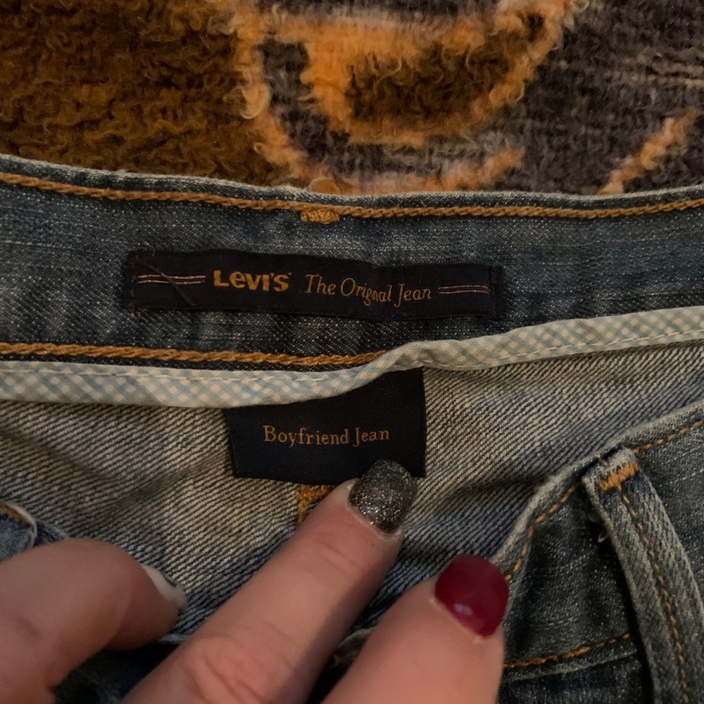 Shorts - Picture 2 of 3